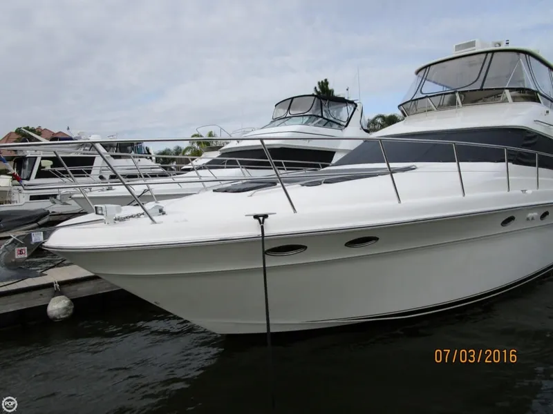 Slide: The Image of Sea Ray 560 DB (Sedan Bridge) 1998 - 10