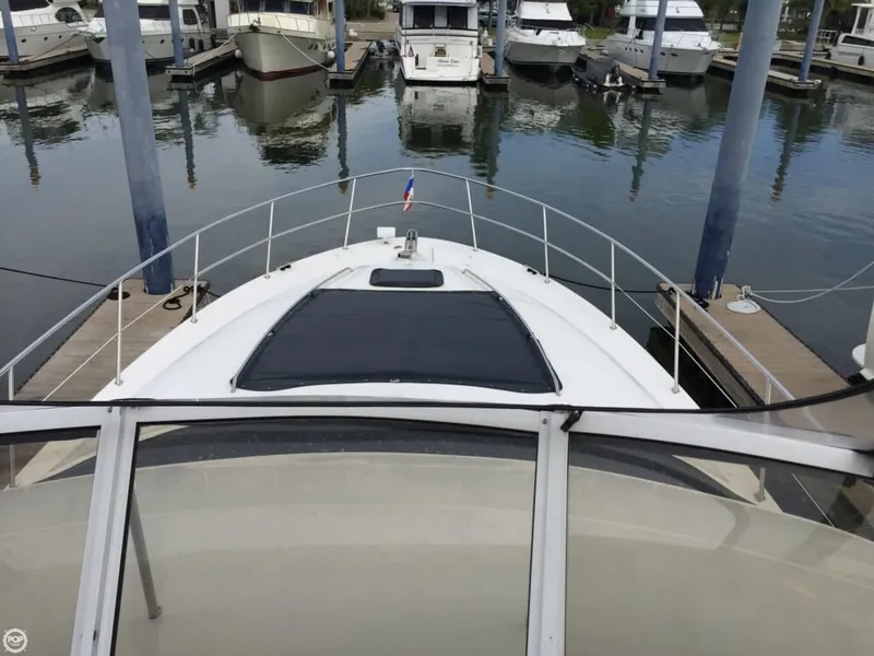 Slide: The Image of Sea Ray 560 DB (Sedan Bridge) 1998 - 11