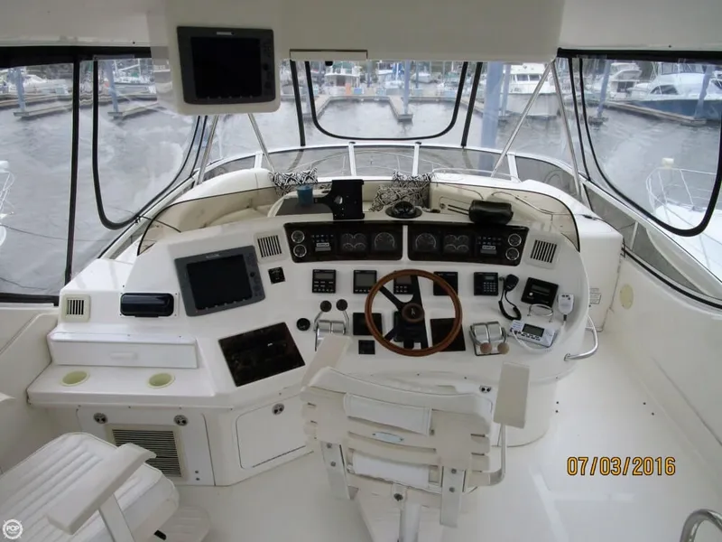 Slide: The Image of Sea Ray 560 DB (Sedan Bridge) 1998 - 7