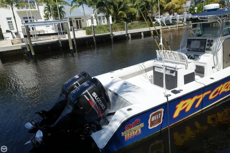 Slide: The Image of Regulator Marine 32 FS 2001 - 8