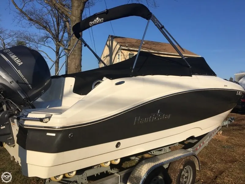 Slide: The Image of NauticStar 223 DC 2015 - 2