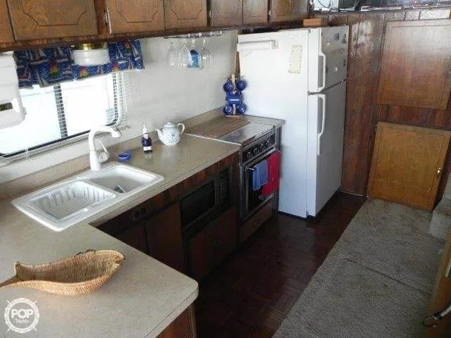 Slide: The Image of Harbor Master 470 Houseboat 1984 - 6