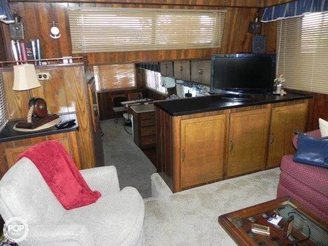 Slide: The Image of Harbor Master 470 Houseboat 1984 - 7