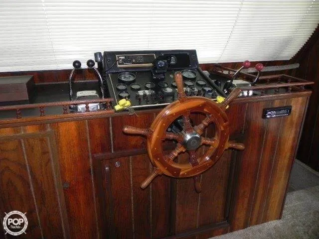Slide: The Image of Harbor Master 470 Houseboat 1984 - 8