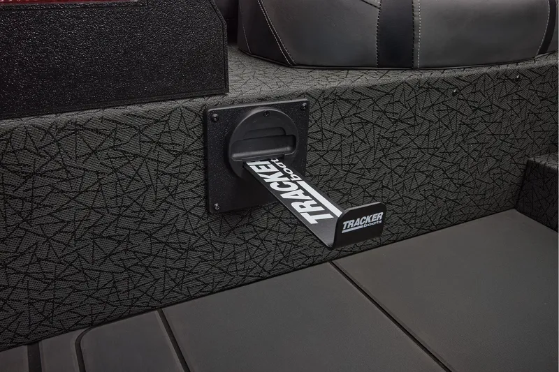 Slide: The Image of Tracker Savage 215 2026 - 42