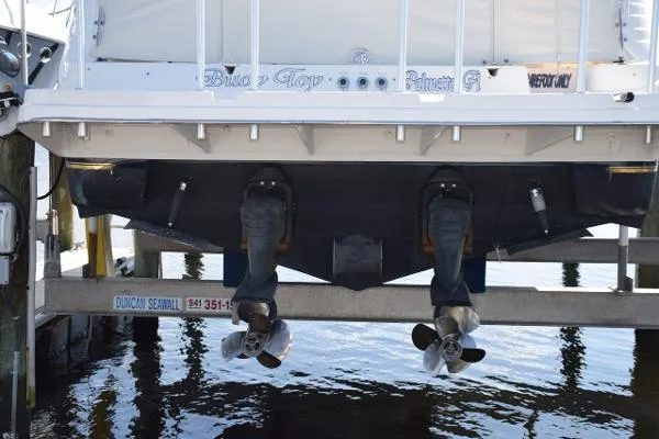 Slide: The Image of Rinker 342 Express Cruiser 2005 - 3