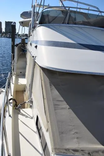 Slide: The Image of Tollycraft 44 Cockpit Motor Yacht 1990 - 6