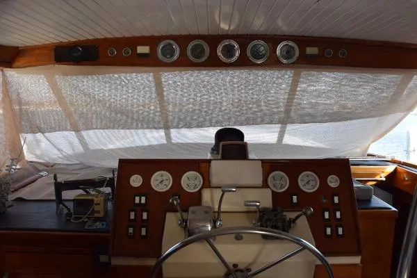 Slide: The Image of Chris-Craft Roamer 68 plus cockpit 1977 - 2
