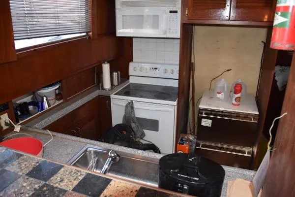 Slide: The Image of Chris-Craft Roamer 68 plus cockpit 1977 - 4