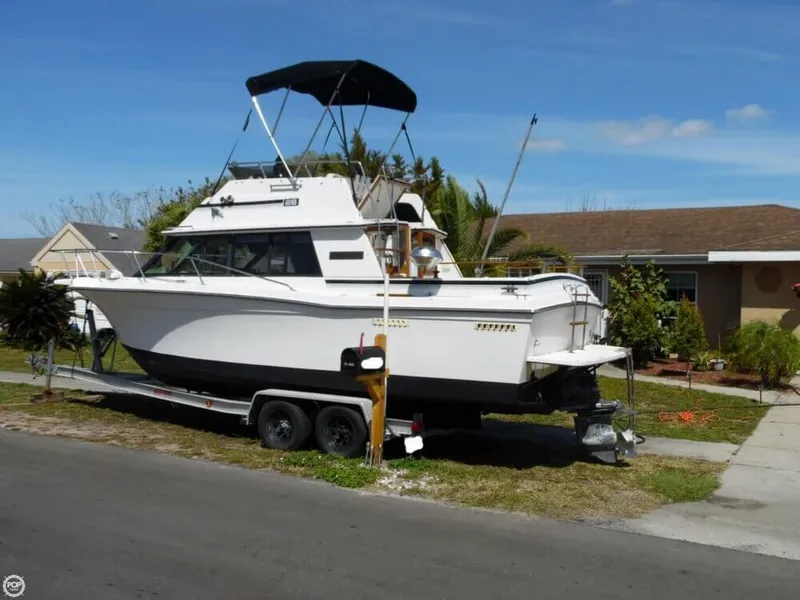 Slide: The Image of Carver Yachts Santa Cruz 2667 1985 - 2