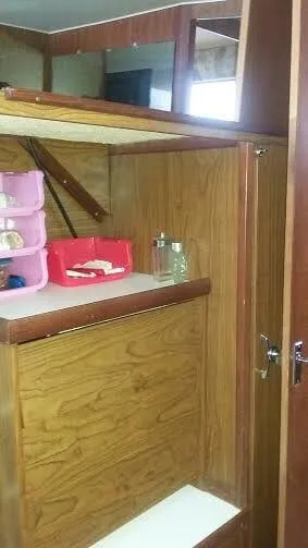 Slide: The Image of Chris-Craft 350 Catalina 1974 - 4