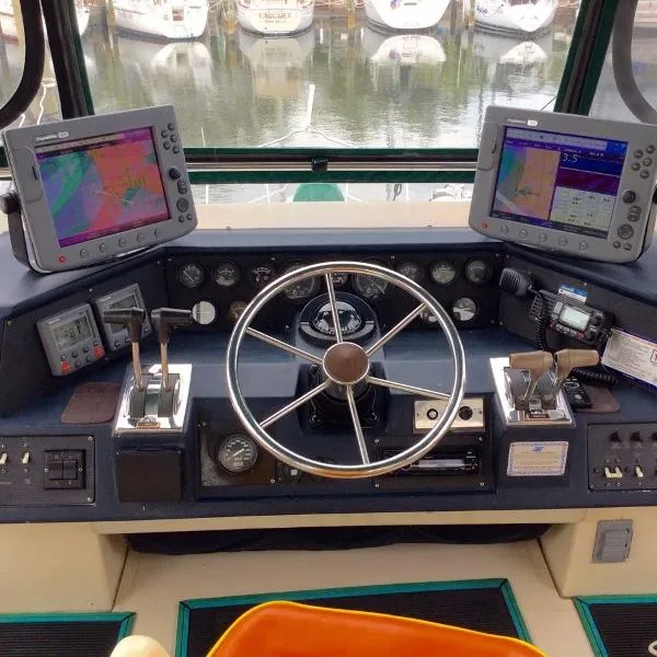 Slide: The Image of Sea Ray 410 Aft Cabin MY 1987 - 3