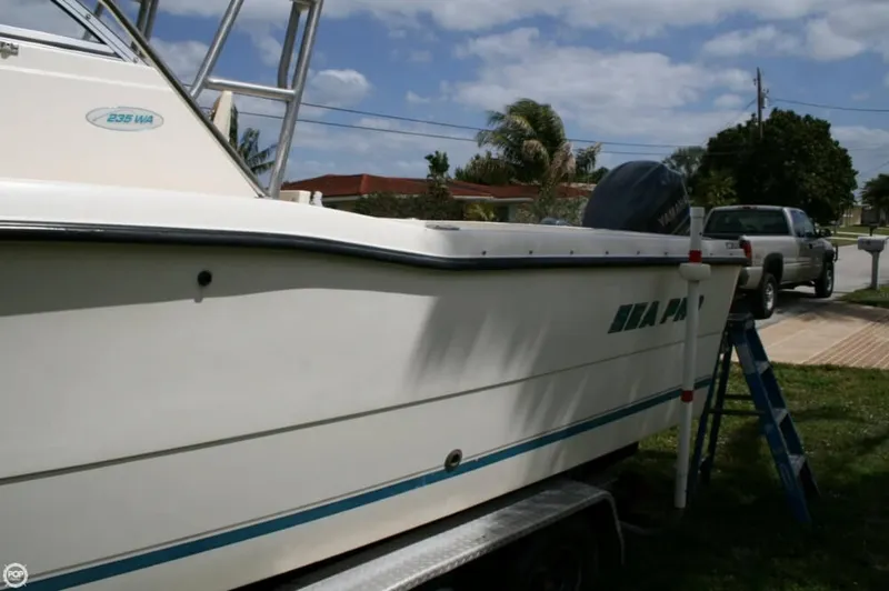 Slide: The Image of Sea Pro 235 WA 2001 - 10
