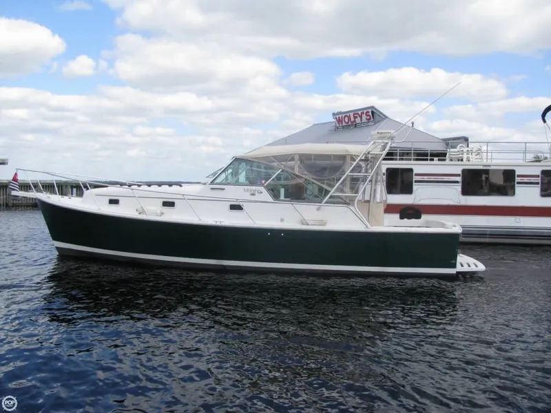 Slide: The Image of Mainship 34 Pilot 2001 - 5