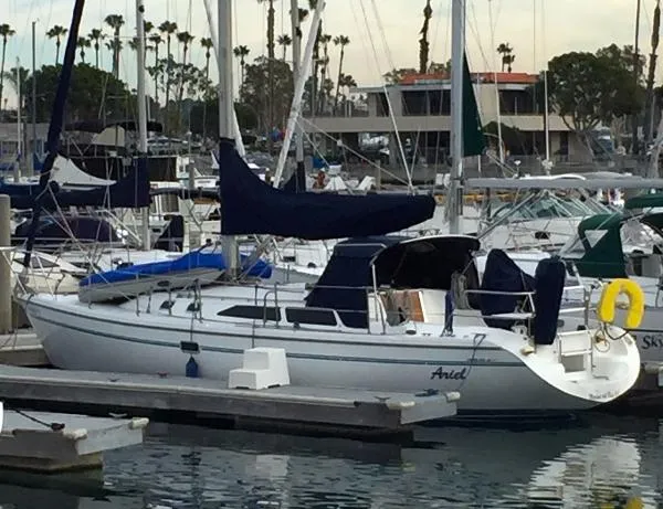 Slide: The Image of Catalina 36 MkII 1997 - 3
