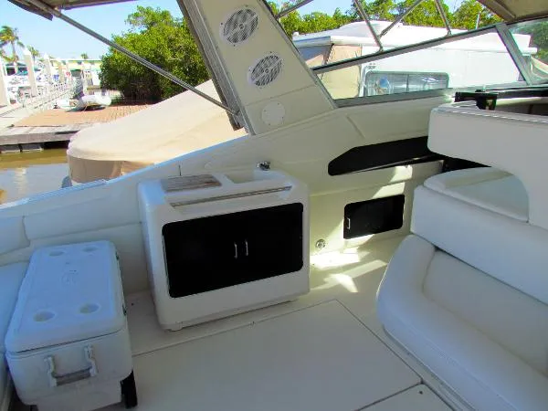 Slide: The Image of Sea Ray 420 Sundancer 1990 - 6