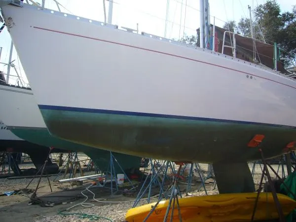 Slide: The Image of Beneteau M38 1990 - 1