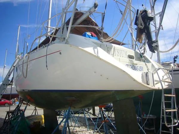 Slide: The Image of Beneteau M38 1990 - 6