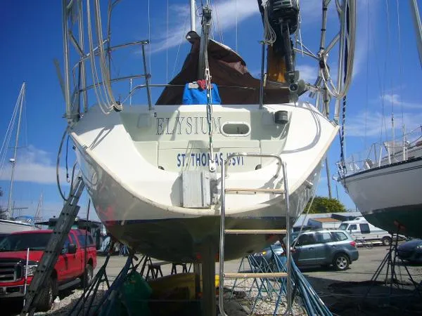 Slide: The Image of Beneteau M38 1990 - 8