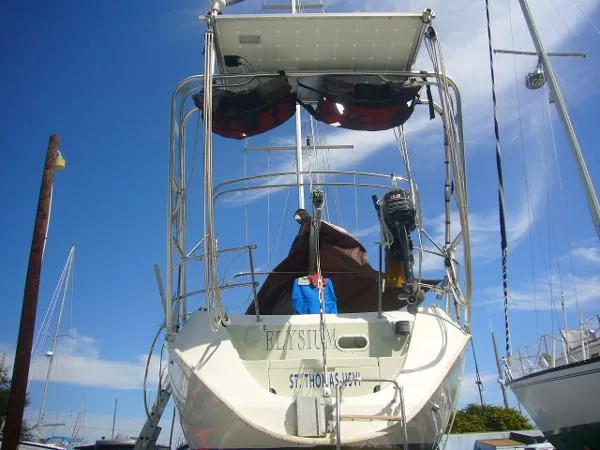 Slide: The Image of Beneteau M38 1990 - 9
