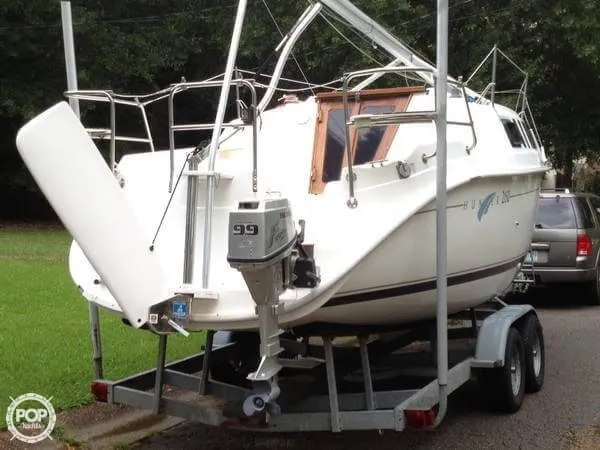 Slide: The Image of Hunter 26 2000 - 4