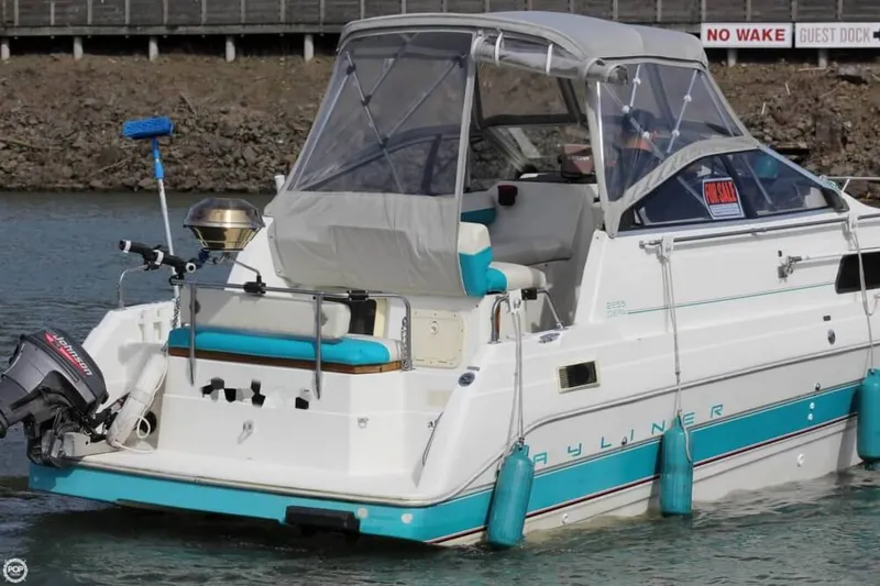 Slide: The Image of Bayliner 2655 Ciera Sunbridge 1993 - 4