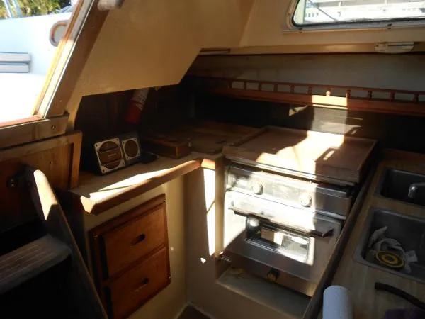 Slide: The Image of Catalina Sloop 1982 - 11