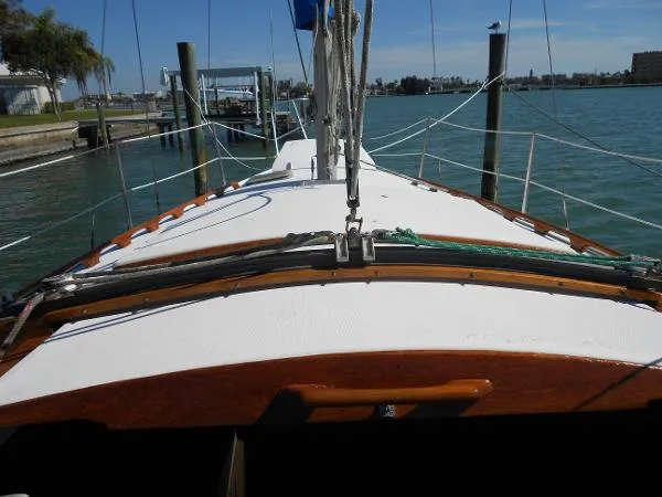 Slide: The Image of Catalina Sloop 1982 - 4