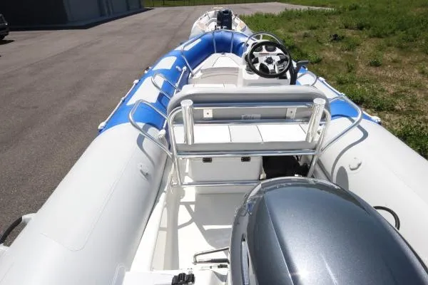Slide: The Image of Zodiac Bayrunner Pro 500 PVC F70 In Stock 2018 - 11