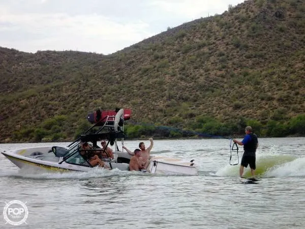 Slide: The Image of Correct Craft Super Air Nautique 210 2002 - 5