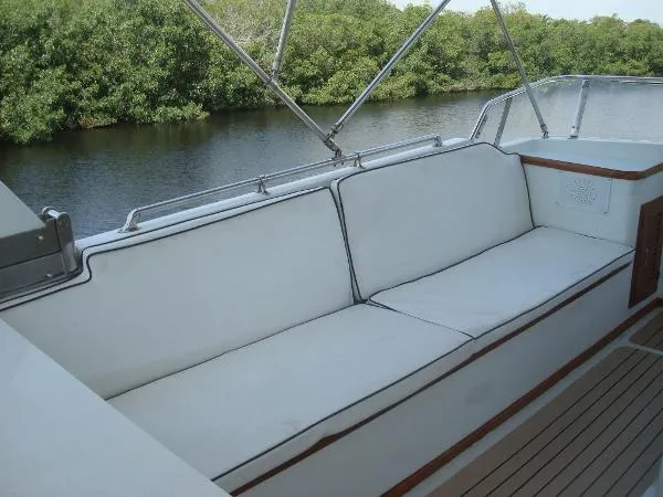 Slide: The Image of Jefferson Cockpit Motoryacht 1986 - 5