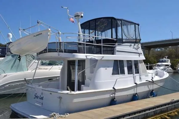 Slide: The Image of Mainship 350/390 1999 - 11