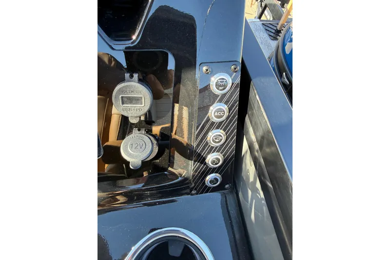 Slide: The Image of Control panel of 2026 Viaggio X22Q with USB and 12V ports. - 9