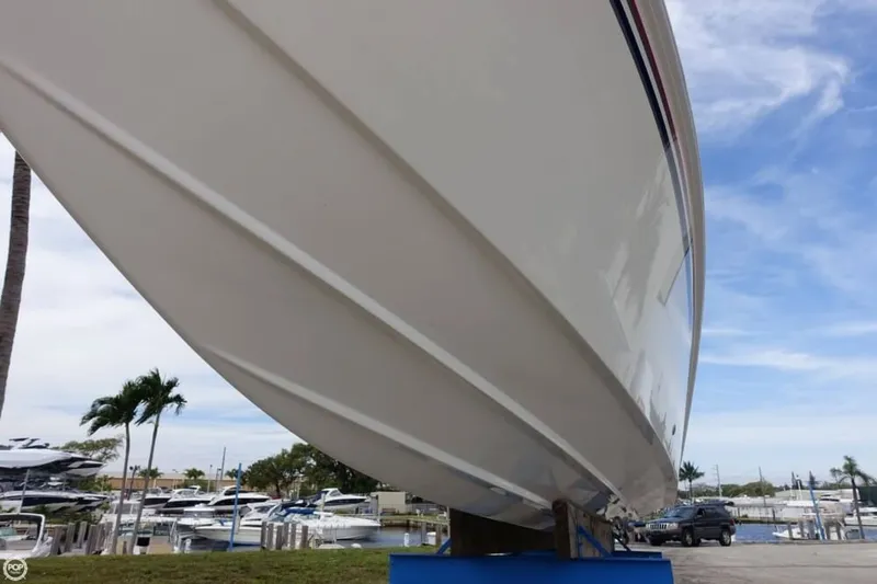 Slide: The Image of Fountain 38 Sport Cruiser 1997 - 10