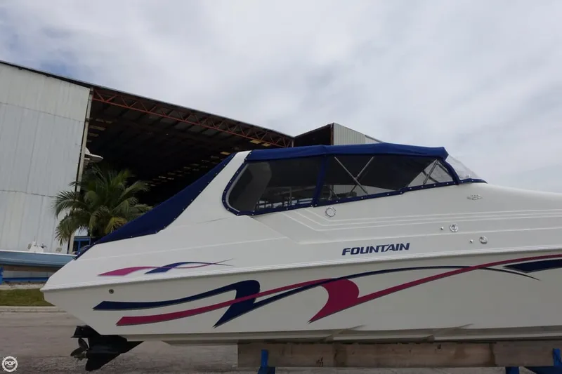 Slide: The Image of Fountain 38 Sport Cruiser 1997 - 3