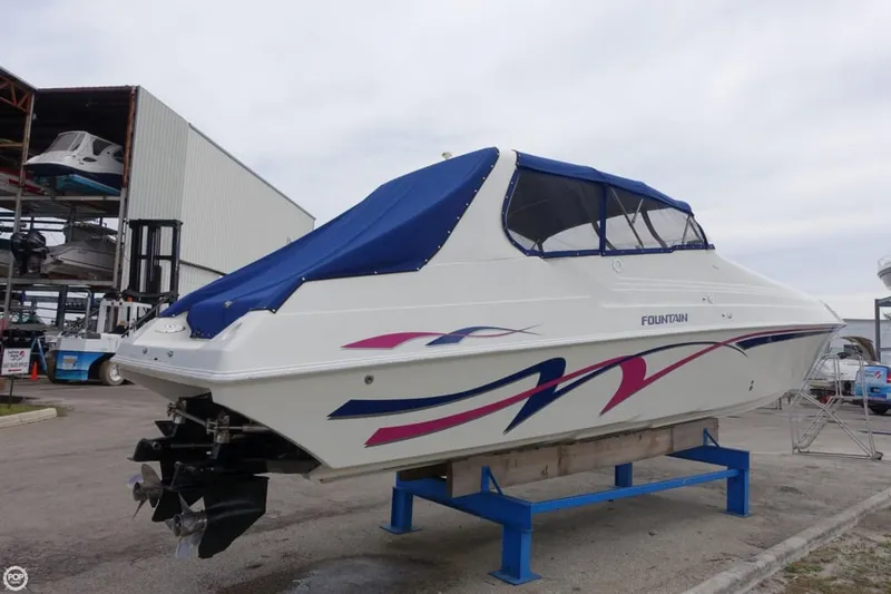 Slide: The Image of Fountain 38 Sport Cruiser 1997 - 4