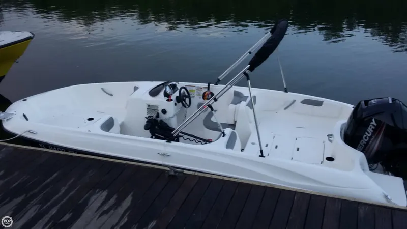 Slide: The Image of Bayliner Element XL 2015 - 10