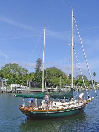 Slide: The Image of Van Dam 32 Cold Molded Custom Gaff-Rigged Ketch 1984 - 6