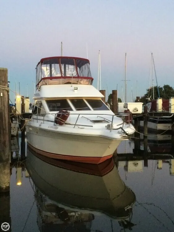 Slide: The Image of Sea Ray Sedan Bridge 300 1989 - 2