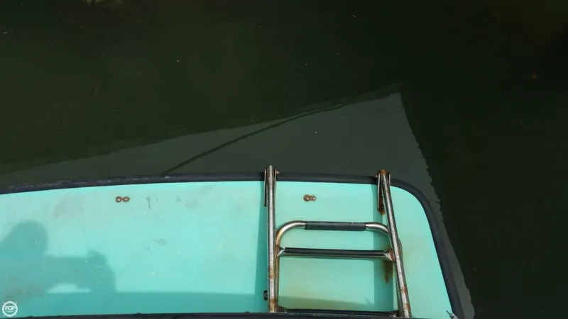Slide: The Image of Henriques 28 Express Fisherman 1995 - 8