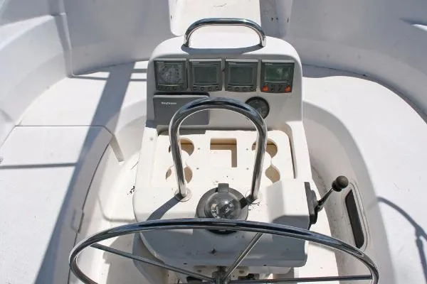 Slide: The Image of Hunter 380 2001 - 11