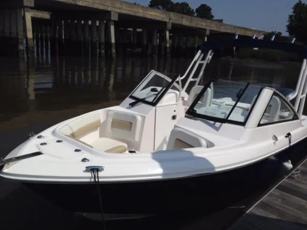 Slide: The Image of Everglades 230 Dual Console 2014 - 5