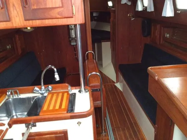 Slide: The Image of Pacific Seacraft 34 1994 - 5