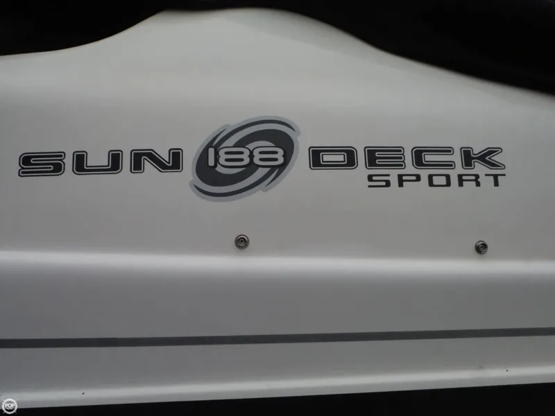 Slide: The Image of Hurricane Sun Deck Sport SS 188 2012 - 6