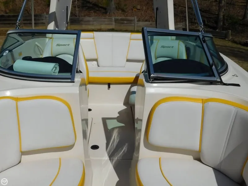 Slide: The Image of Sea Ray 185 Sport 2010 - 5
