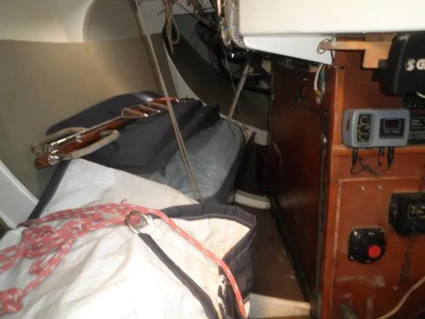 Slide: The Image of Peterson Sloop 1980 - 6