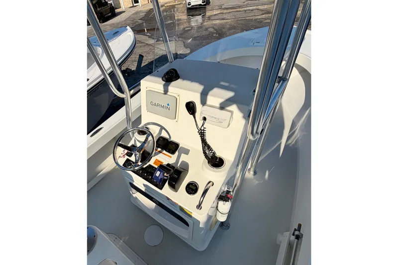 Slide: The Image of 2015 Parker 21SE Center Console boat with Garmin navigation system. - 4
