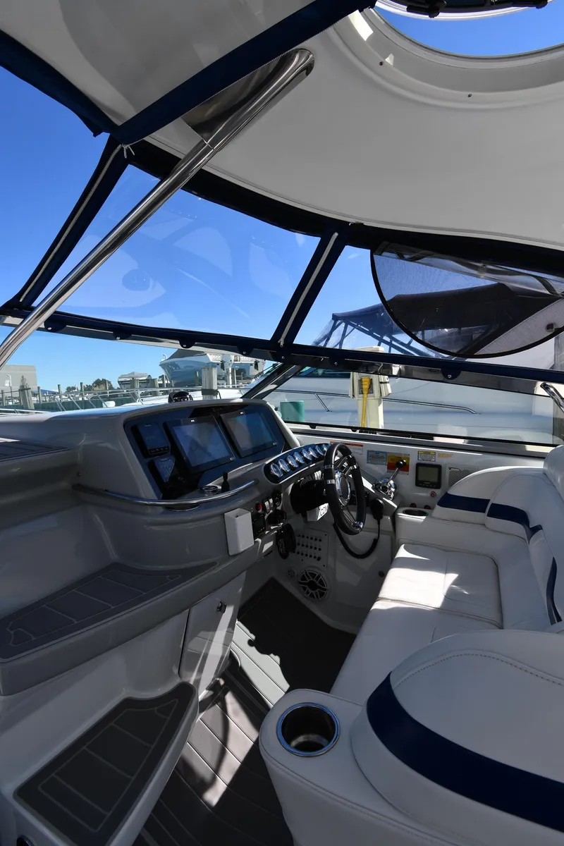Slide: The Image of Interior of a 2008 Formula 400 Super Sport boat, modern design. - 13