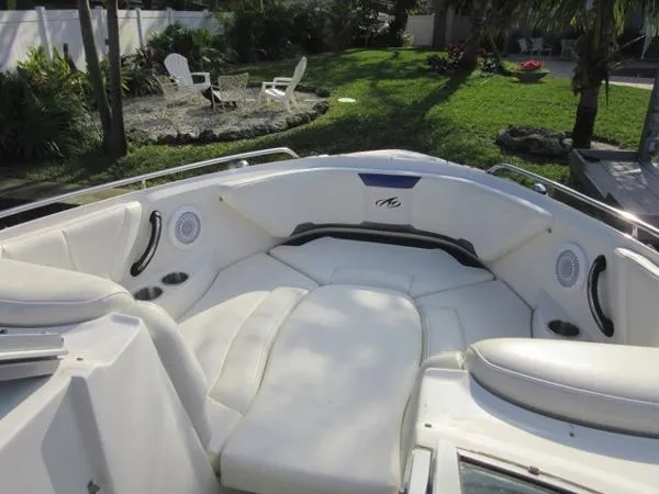 Slide: The Image of Monterey Bowrider 2010 - 2