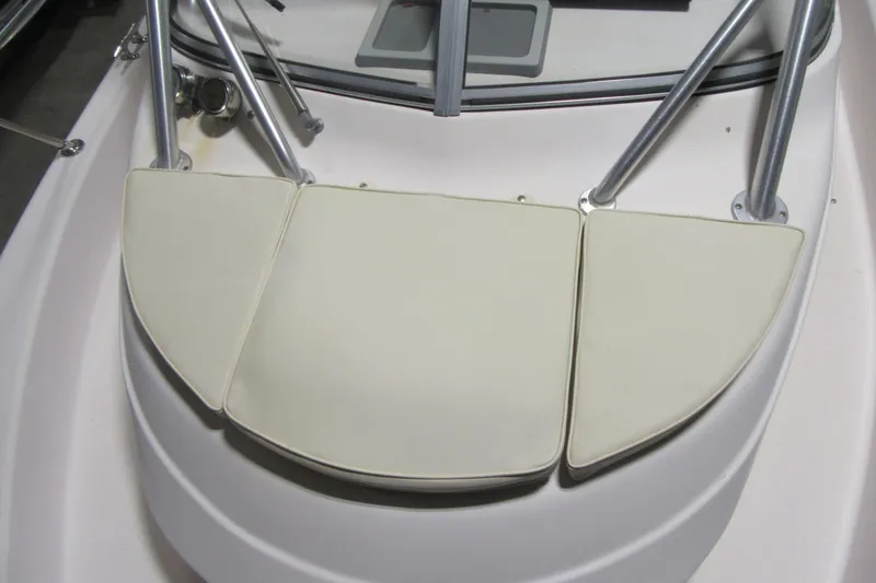Slide: The Image of Bow seating area on a 2004 Grady-White Seafarer 228 boat. - 44
